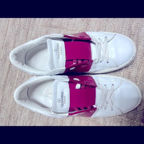 Valentino Garavani ROCKSTUD SNEAKER